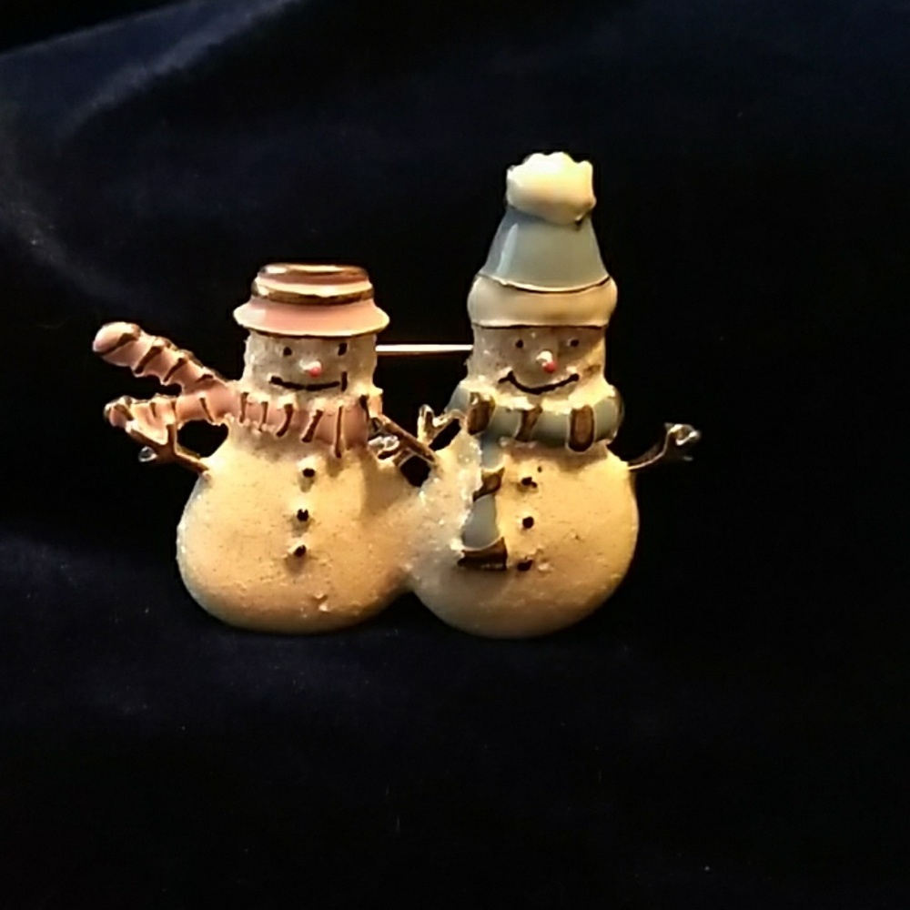 Snowmen pair pin by Premier Designs